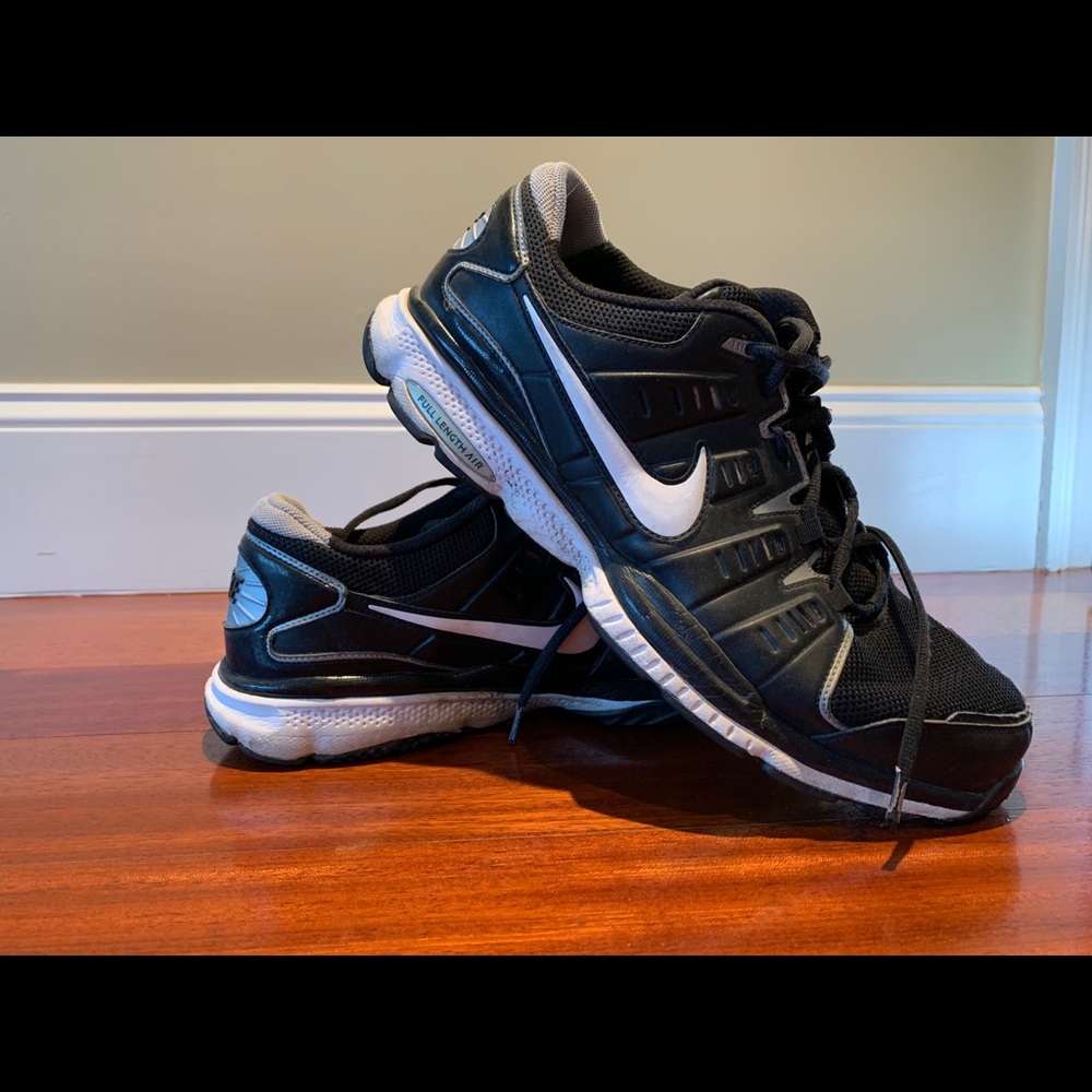 Nike - Picture 3 of 3